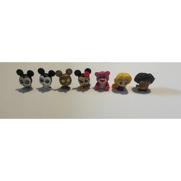 28 Pieces Disney Doorables Collection Bundle Lot Mickey Minnie Elsa technicolor - Picture 4 of 6